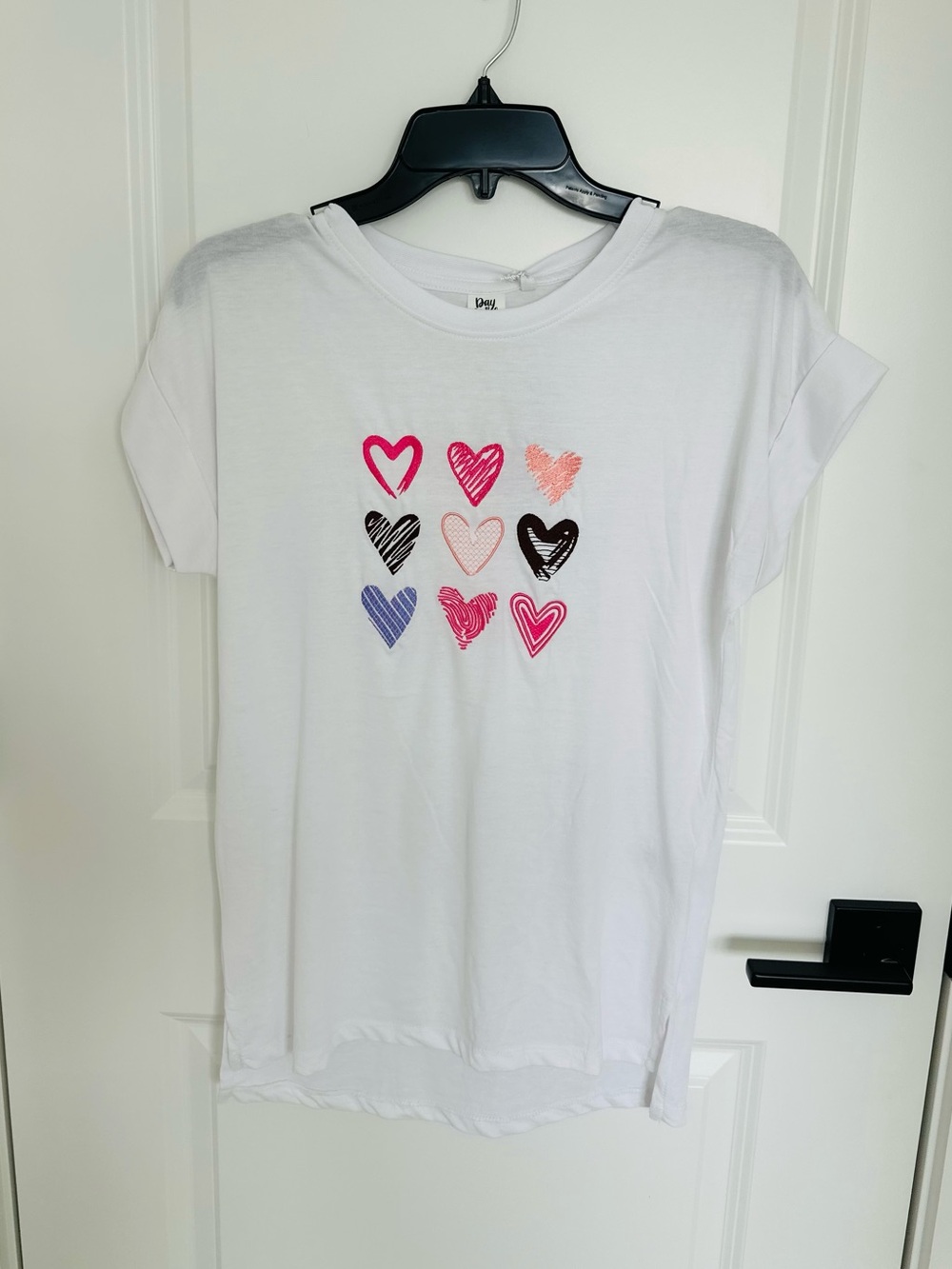 White Short-Sleeve Heart Graphic Tee